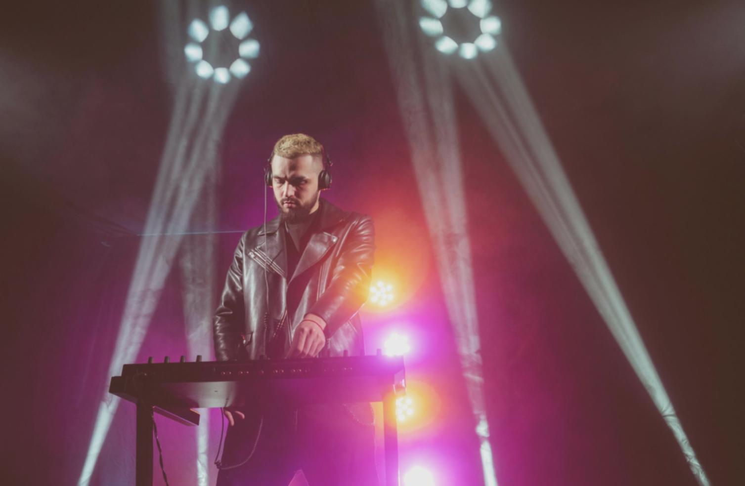 Робота звукорежисера на концерті